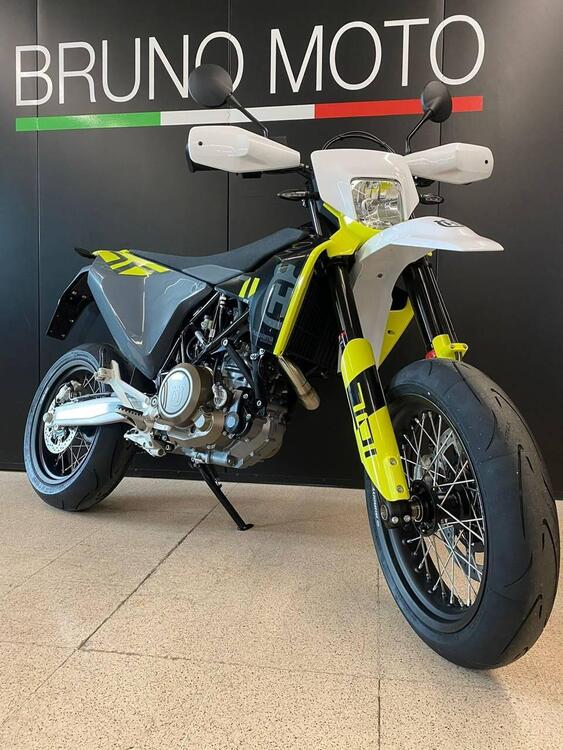 Husqvarna 701 Supermoto (2023 - 24) (2)