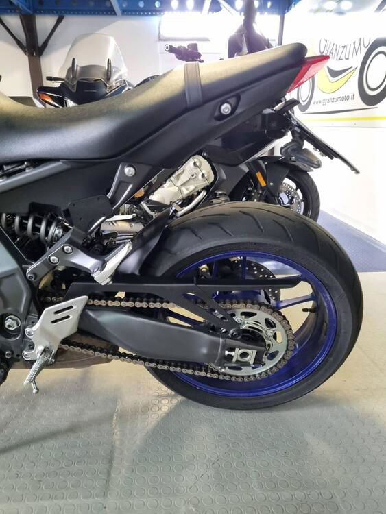 Yamaha MT-09 (2021 - 23) (4)