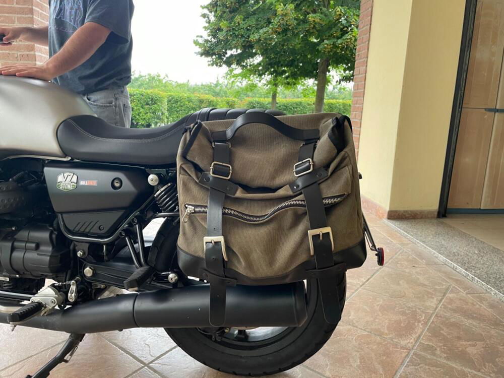 Moto Guzzi V7 Stone (2021 - 24) (5)