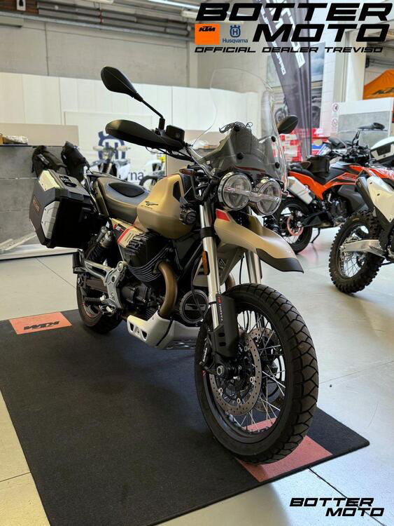 Moto Guzzi V85 TT Travel (2020) (2)