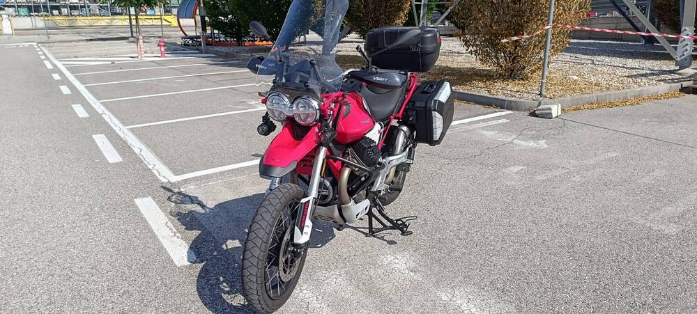 Moto Guzzi V85 TT Evocative Graphics (2021 - 23)