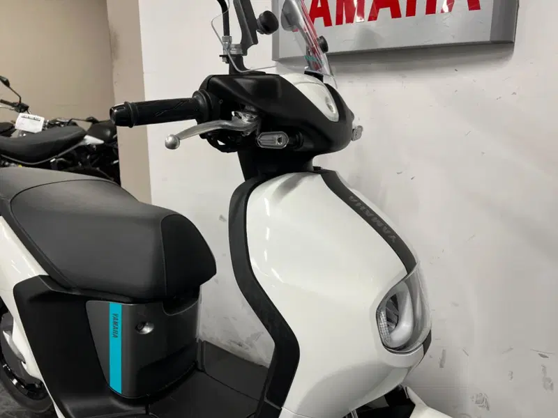 Yamaha Neo's L1e (2022 - 26) (2)