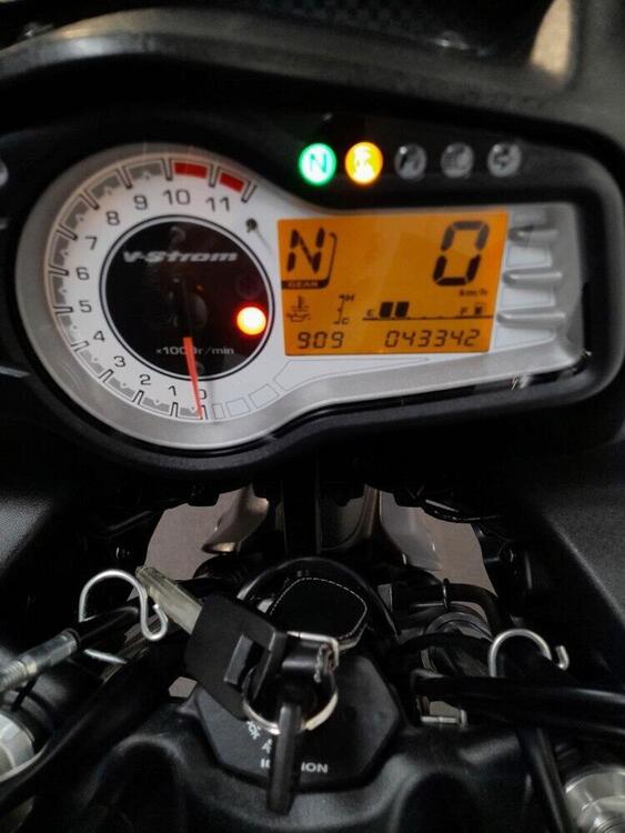 Suzuki V-Strom 650 ABS (2011 - 17) (3)