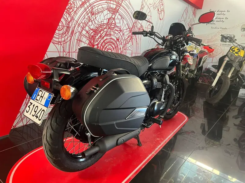 Kawasaki W 800 (2010 - 17) (2)