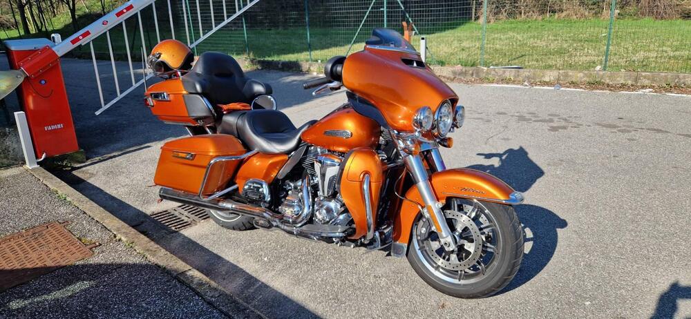 Harley-Davidson 1690 Electra Glide Ultra Limited (2016) - FLHTK