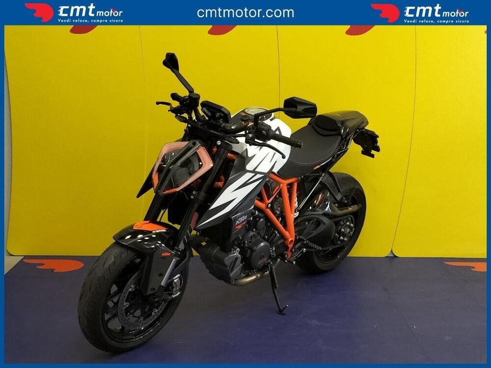 KTM 1290 Super Duke R (2020) (2)