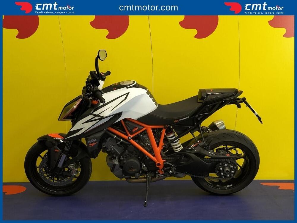 KTM 1290 Super Duke R (2020) (3)