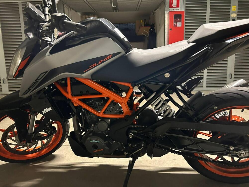 KTM 390 Duke (2021 - 23) (2)