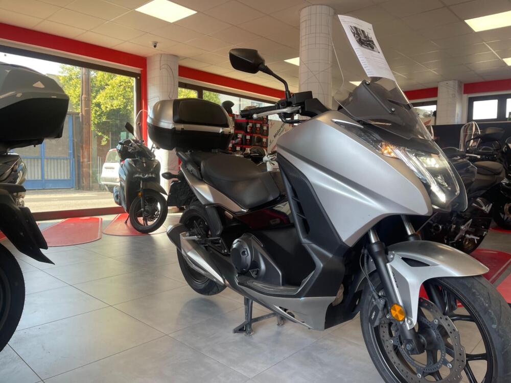 Honda Integra 750 DCT Sport (2017) (2)