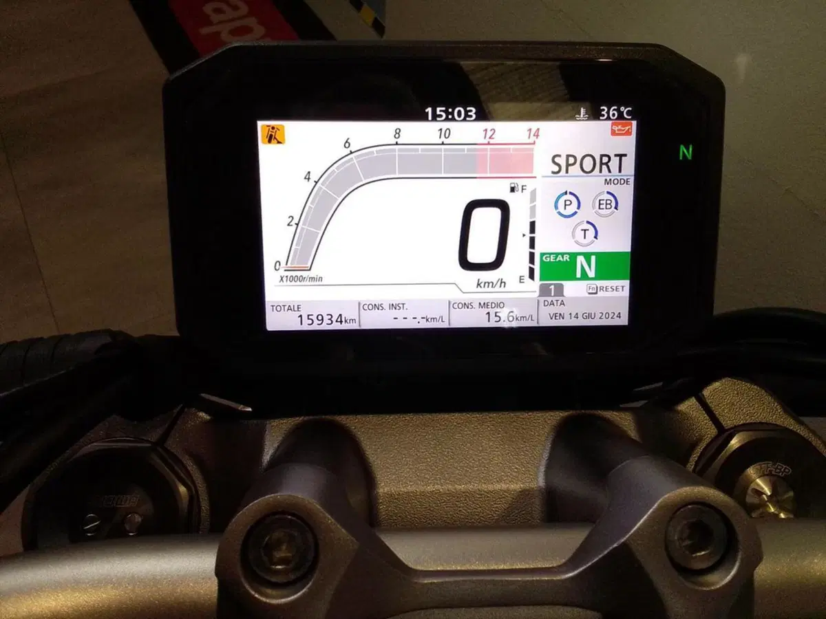 Honda CB 1000 R (2021 - 25) (3)