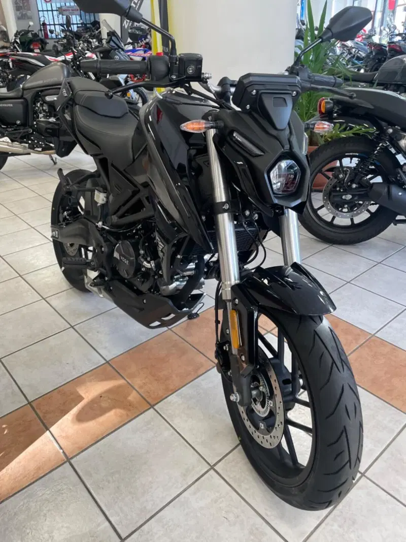 Voge Brivido 125R (2023 - 26) (2)