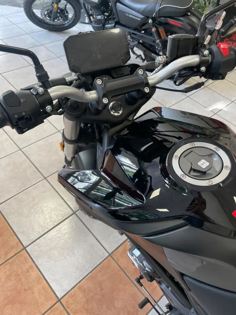 Voge Brivido 125R (2023 - 26) (4)