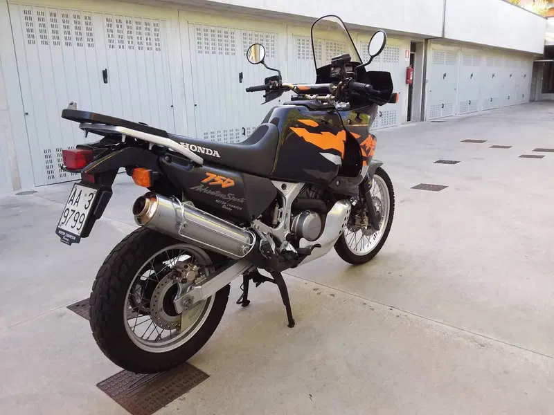 Honda XRV Africa twin  (9)