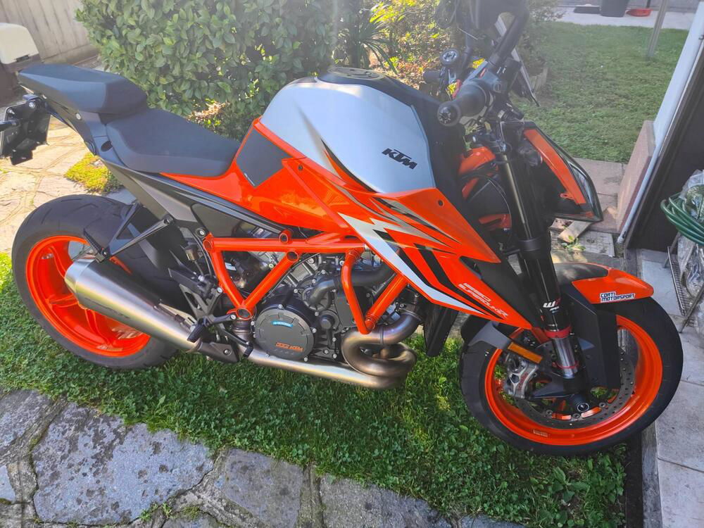 KTM 1290 Super Duke R (2022 - 23) (4)