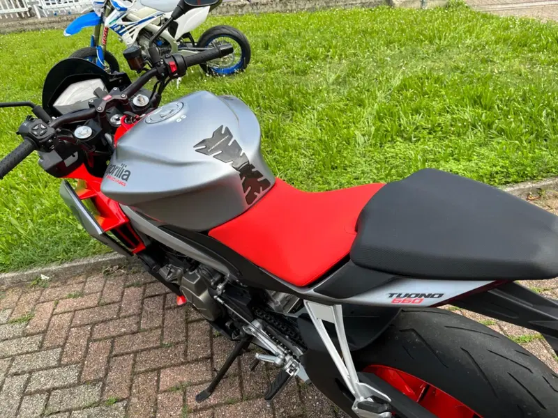 Aprilia Tuono 660 (2021 - 25) (11)