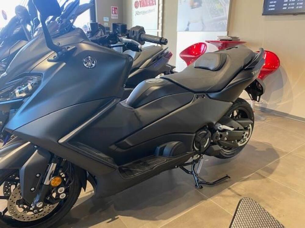 Yamaha T-Max 560 (2022 - 24) (2)