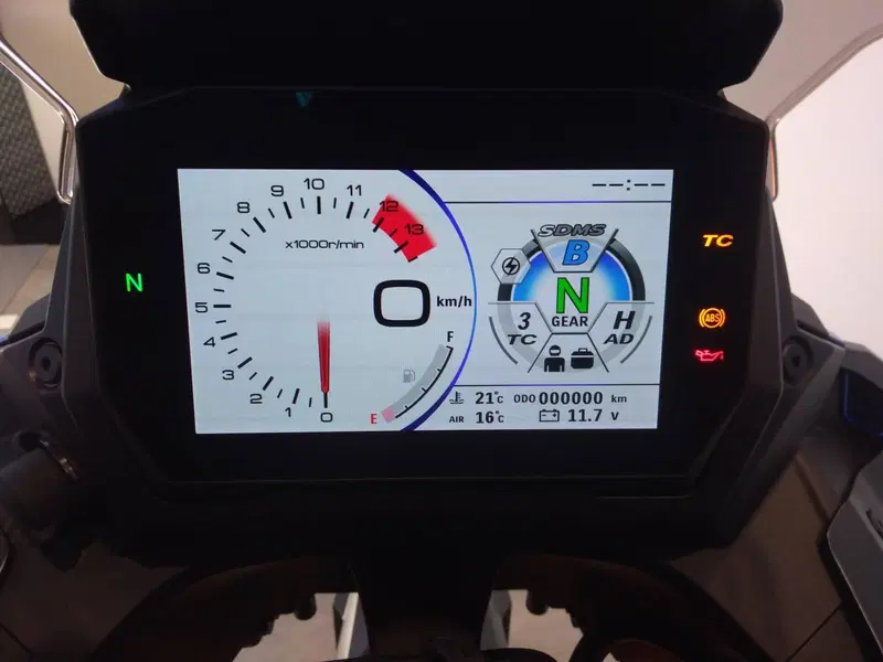 Suzuki GSX-S1000GX Touring (2024 - 26) (3)