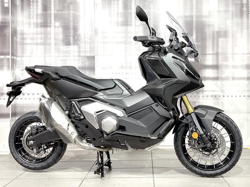 Honda NX500 (2024)