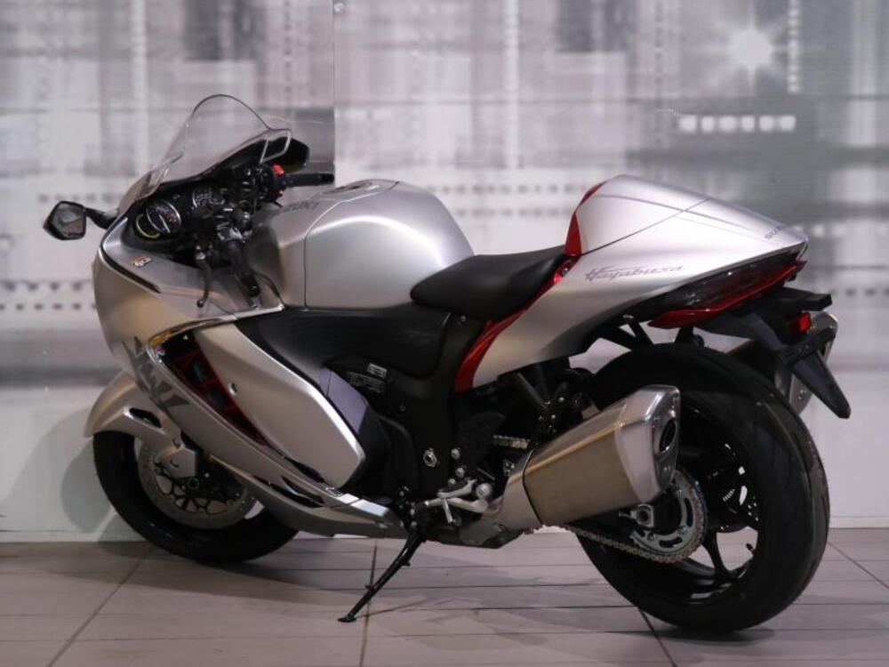 Suzuki GSX 1300 R Hayabusa (2021 - 24) (2)