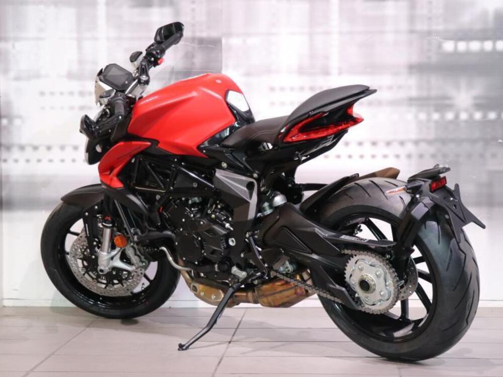 MV Agusta Dragster 800 Rosso (2021 - 23) (2)