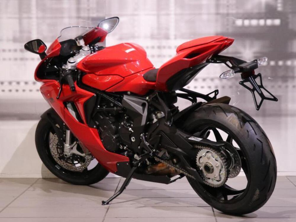 MV Agusta F3 800 Rosso (2021 - 23) (2)