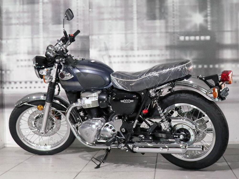 Kawasaki W 800 (2021 - 24) (2)