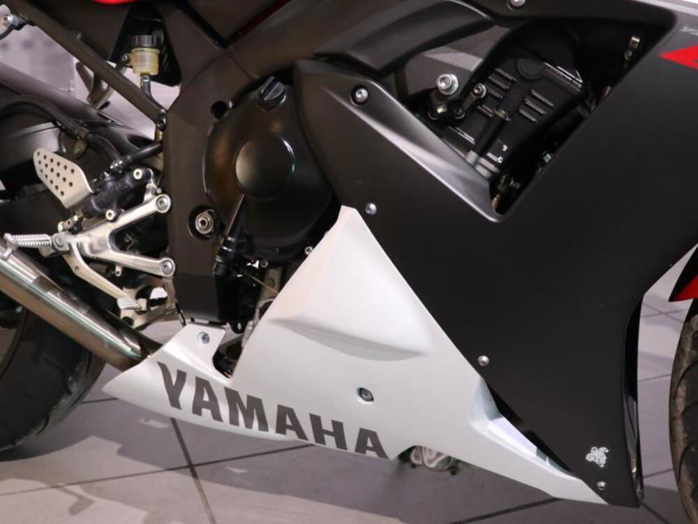 Yamaha YZF R1 (2002 - 03) (3)