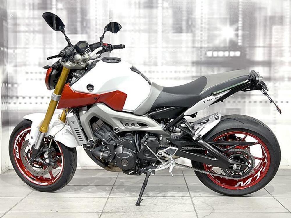 Yamaha MT-09 (2013 - 15) (2)