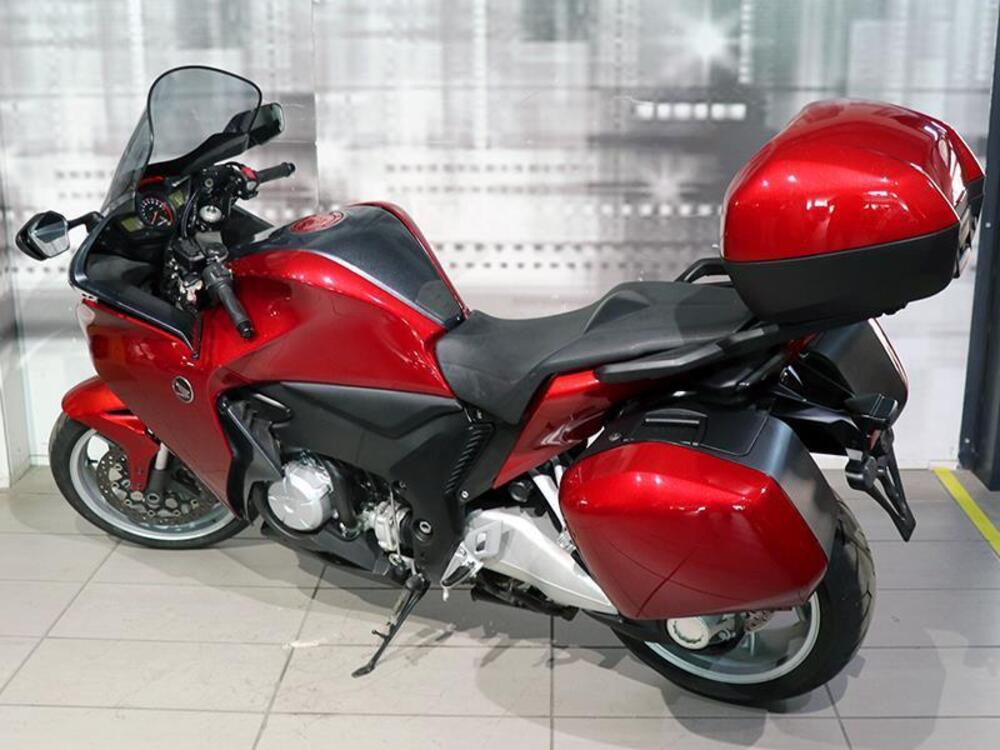 Honda VFR 1200 F ABS (2009 - 16) (2)