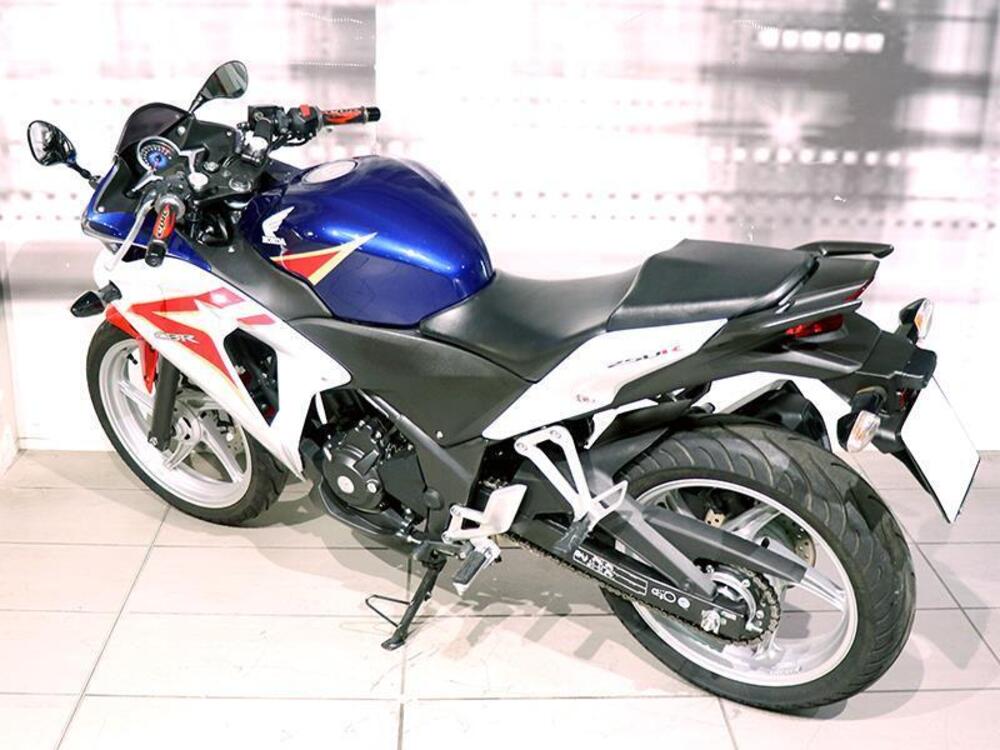 Honda CBR 250 R (2010 - 14) (2)