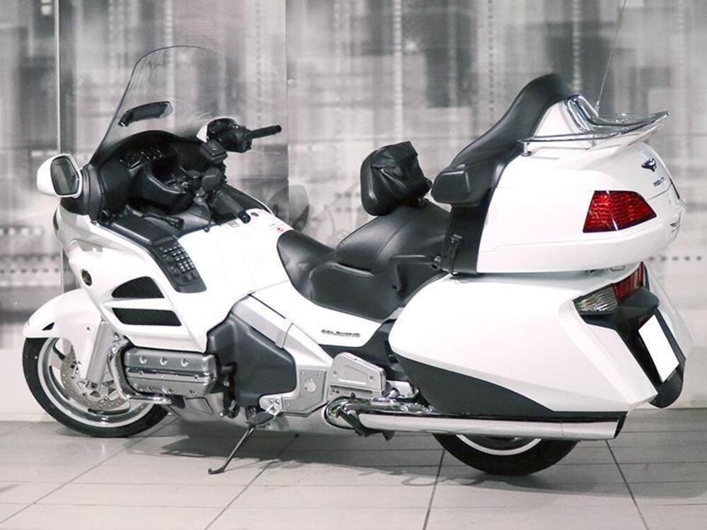 Honda GL 1800 Gold Wing (2012 - 17) (2)