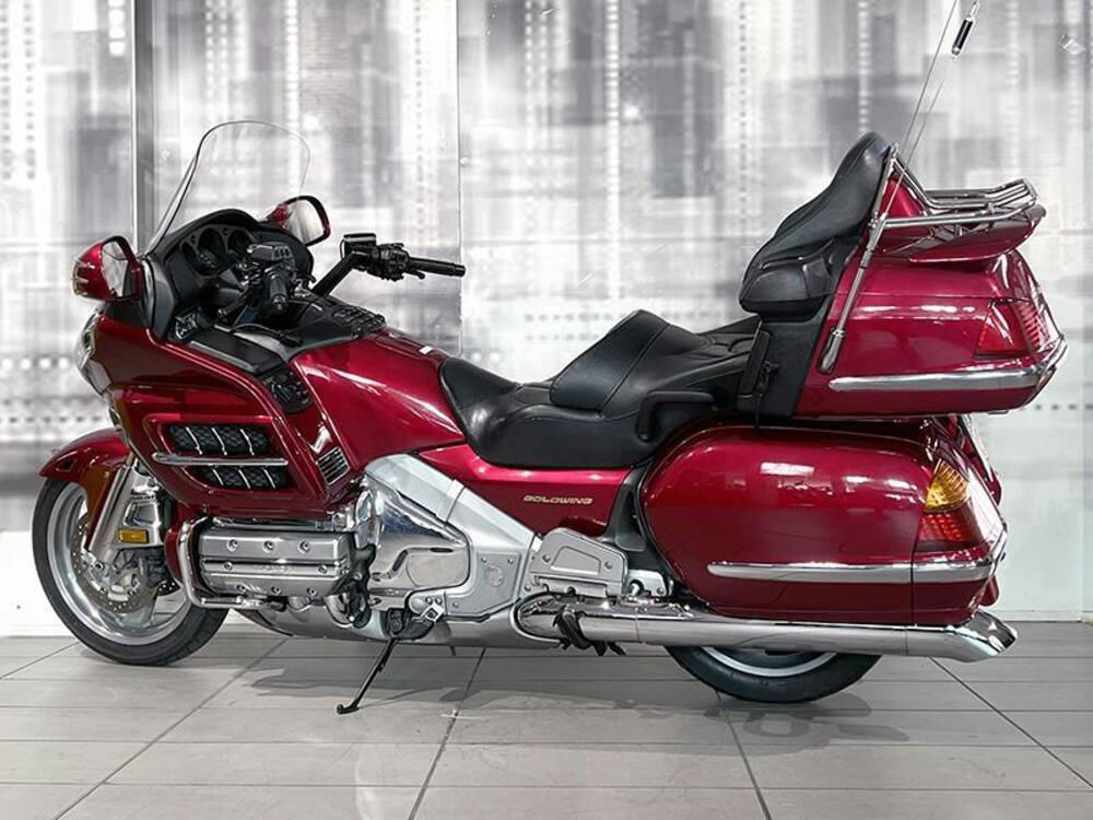 Honda GL 1800 Gold Wing (2000 - 05) (2)