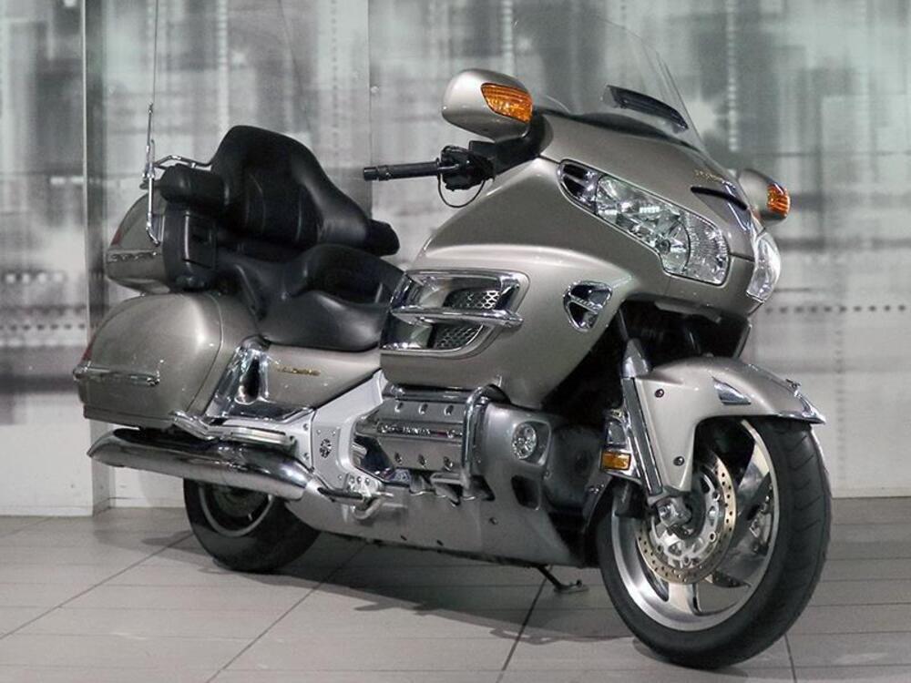 Honda GL 1800 Gold Wing (2000 - 05)