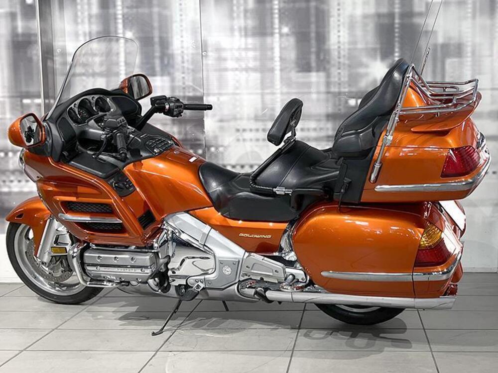 Honda GL 1800 Gold Wing (2000 - 05) (2)