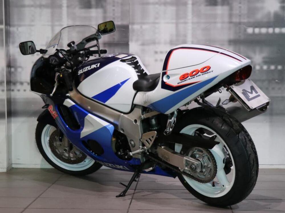 Suzuki GSX R 600 (1997 - 00) (2)