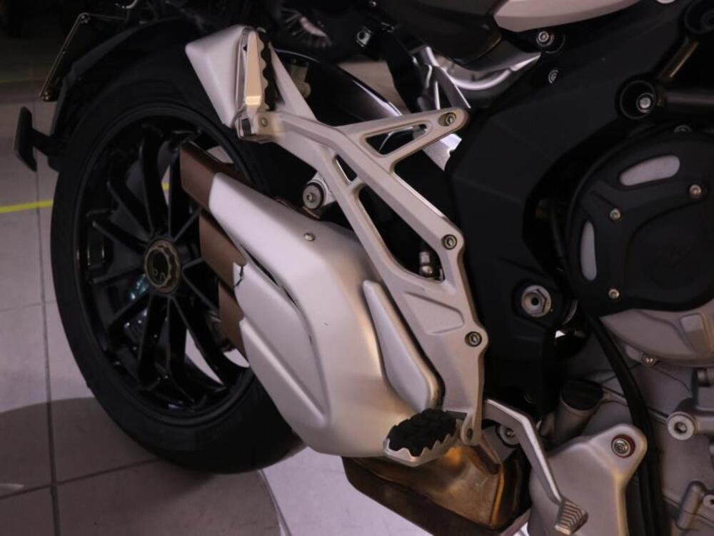 MV Agusta Stradale 800 EAS ABS (2015 - 17) (5)