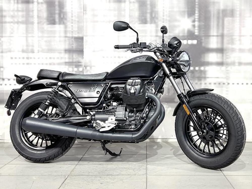 Moto Guzzi V9 Bobber (2021 - 24)