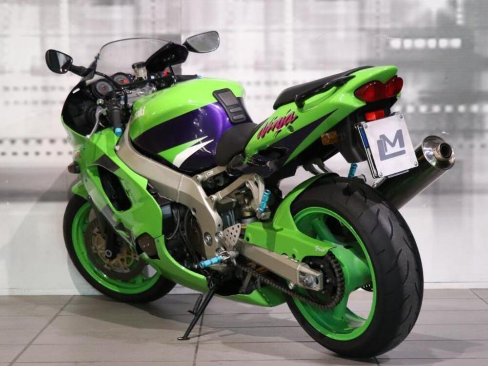 Kawasaki Ninja 900 ZX-9R (1998 - 01) (2)