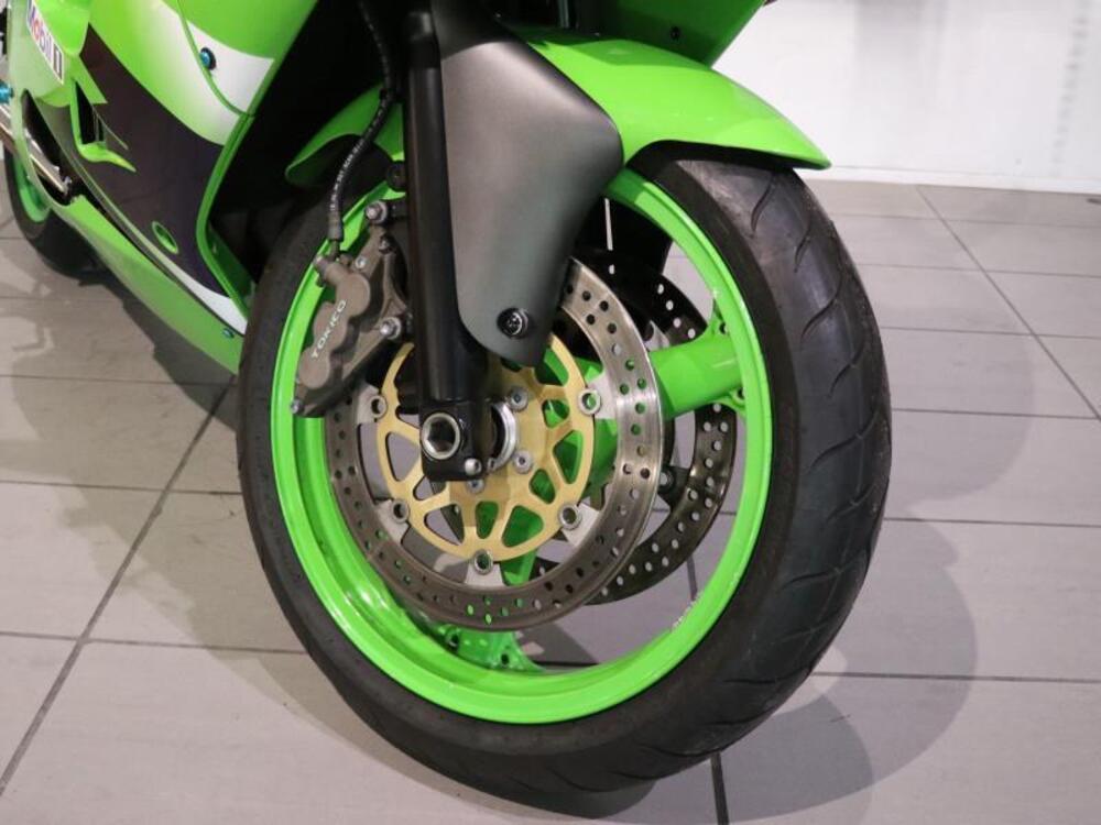 Kawasaki Ninja 900 ZX-9R (1998 - 01) (5)