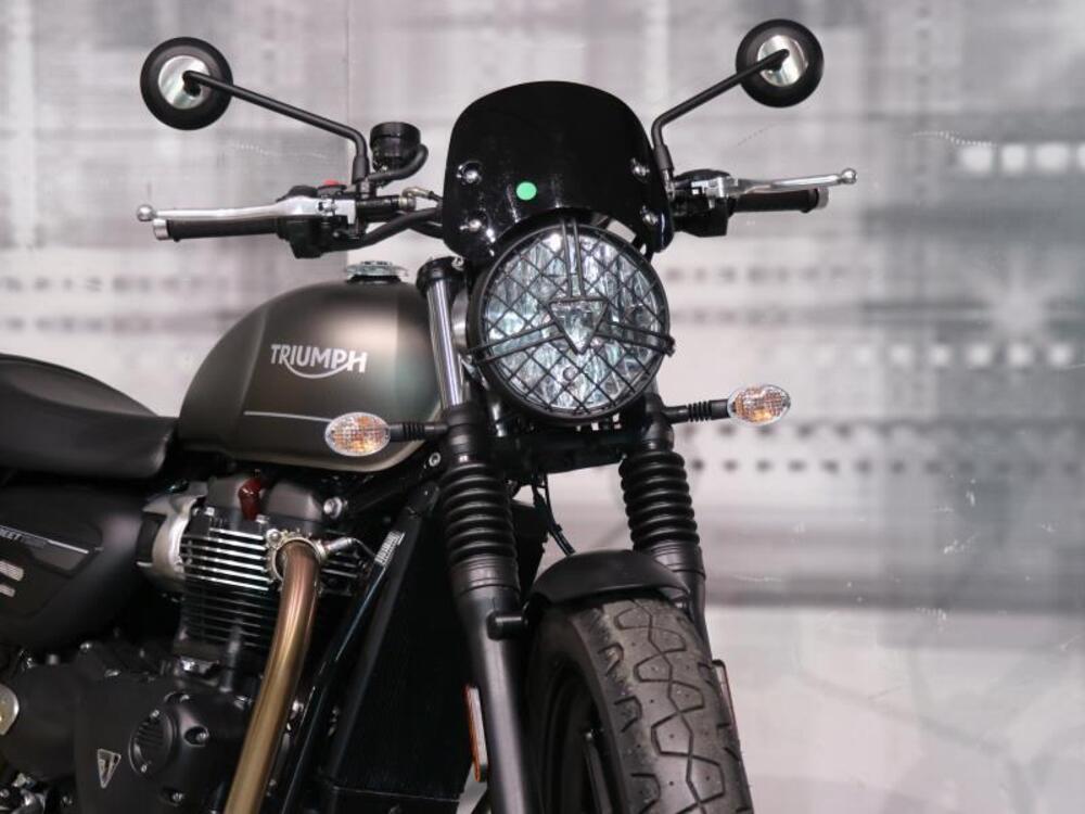 Triumph Street Twin 900 (2021 - 22) (4)