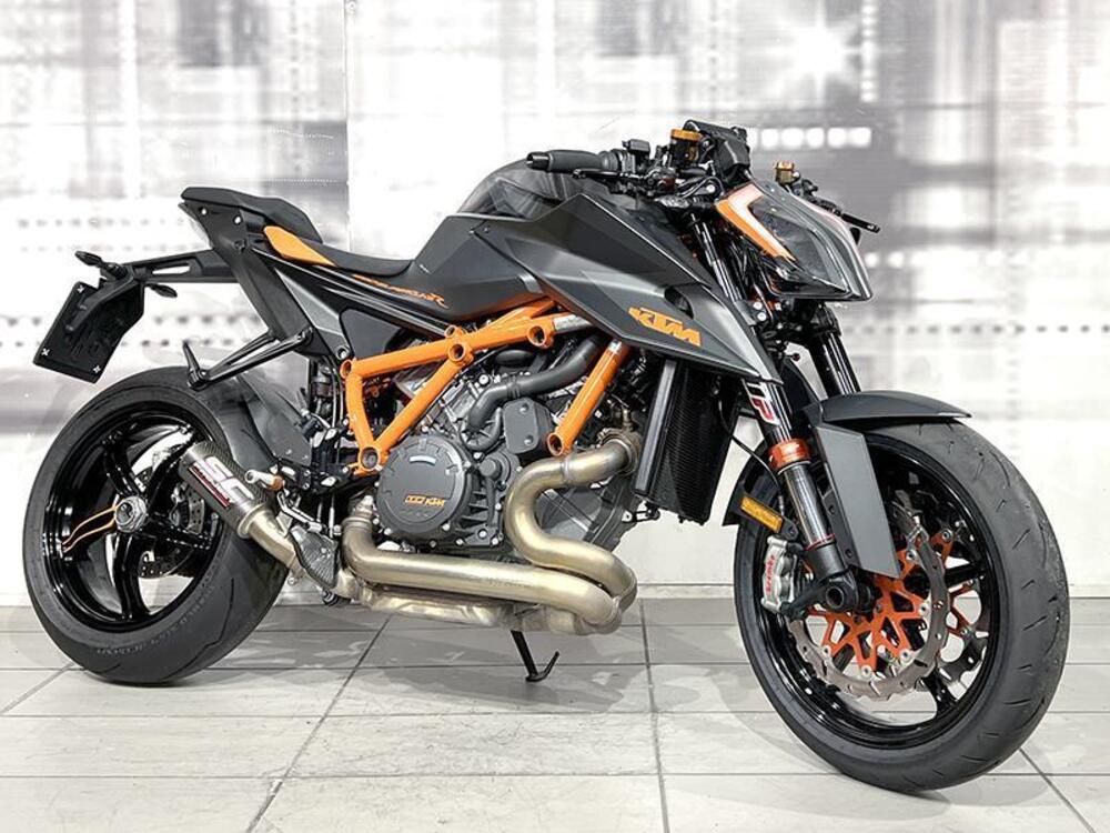 KTM 1290 Super Duke R (2021)