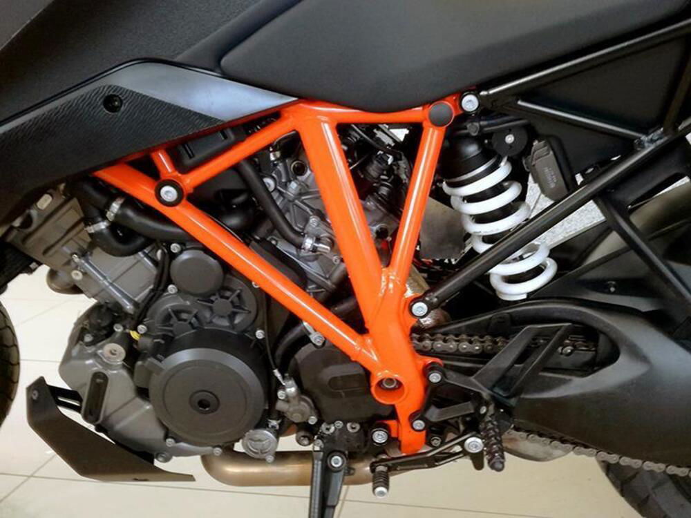 KTM 1290 Super Duke GT (2022 - 24) (4)