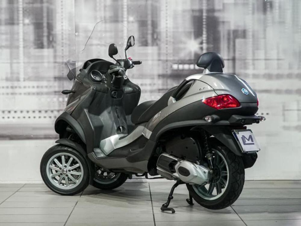 Piaggio MP3 LT 300 (2)