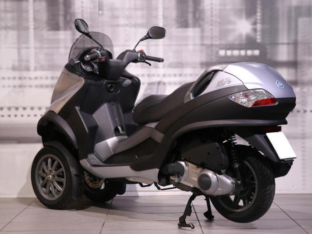 Piaggio MP3 125 (2)