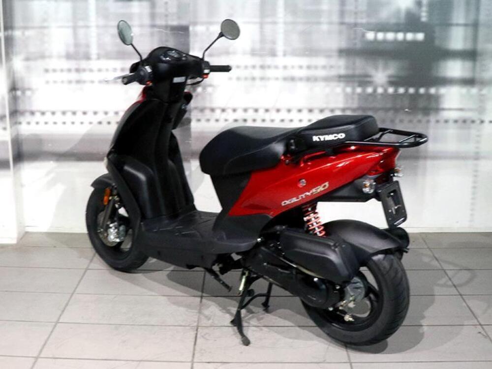 Kymco Agility 50 R10 (2007 - 14) (2)