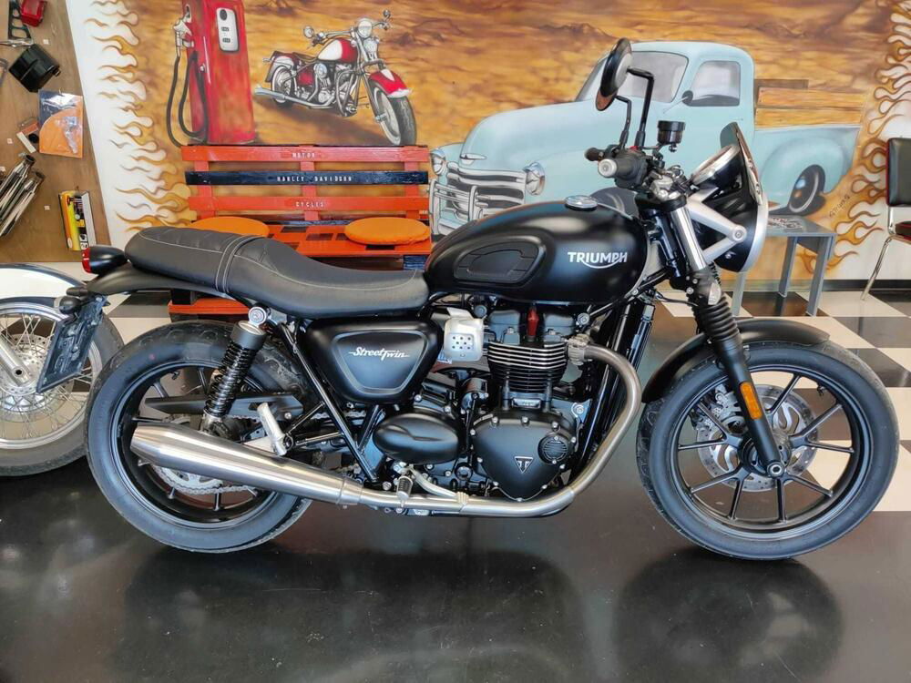 Triumph Street Twin 900 (2017 - 18)