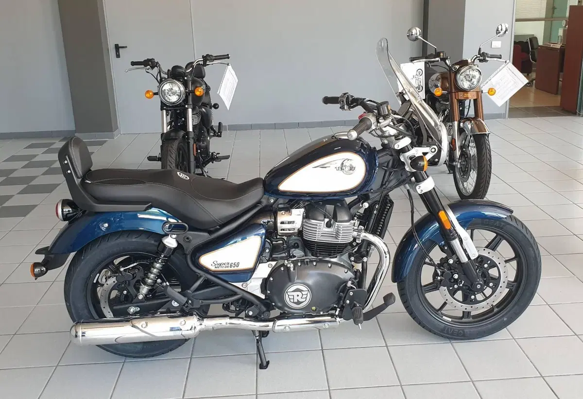 Royal Enfield Super Meteor 650 (2023 - 26) (5)