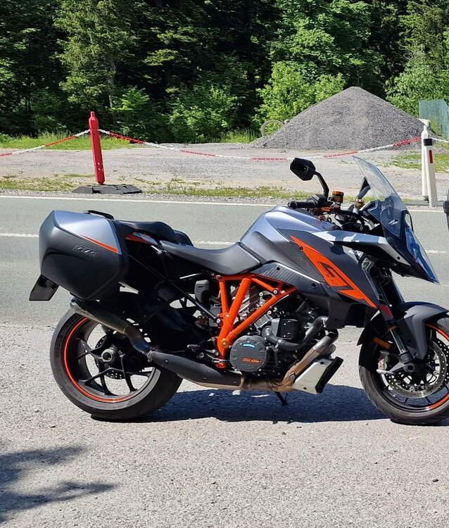 KTM 1290 Super Duke GT ABS (2016 - 18) (2)