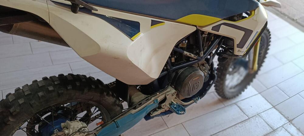 Husqvarna 701 Enduro (2022) (5)