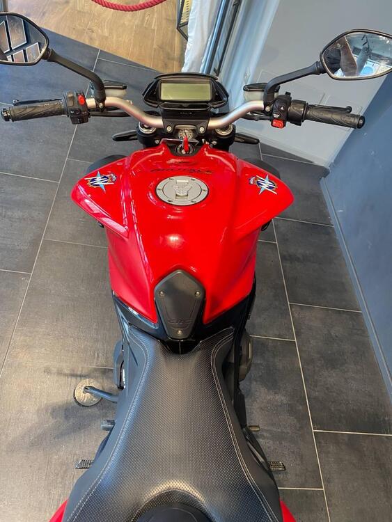 MV Agusta Brutale 800 Rosso (2021 - 23) (5)